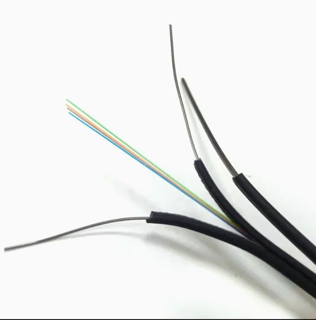 Kabel FTTH samopodtrzymujący się w kształcie łuku 4 rdzenia do komunikacji telefonicznej
