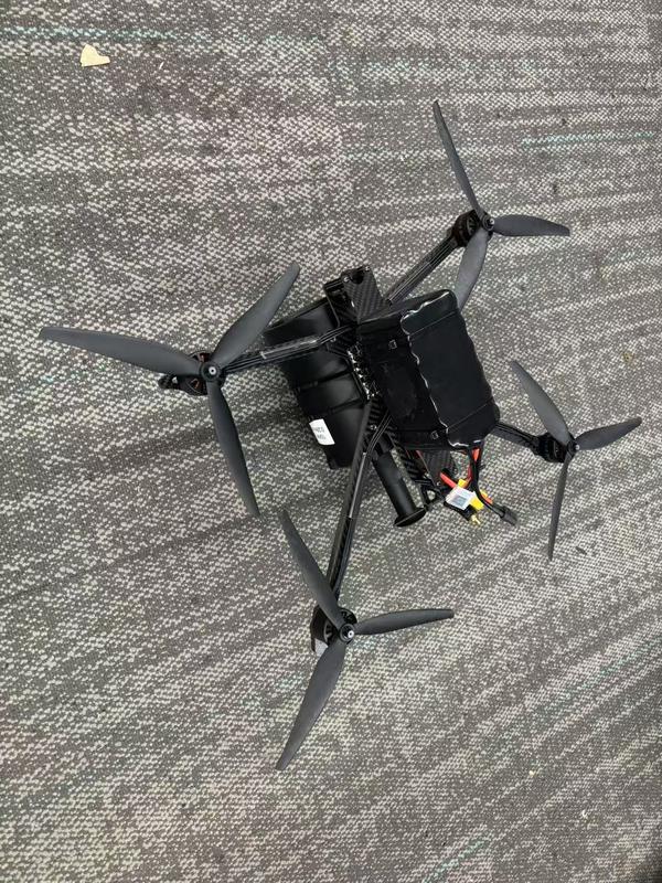 Materiał kurtki powłoki poufnej dla drona FPV Quadcopter 25km/rolka Okablowanie wewnętrzne do zewnętrznego Typ złącza FC Dla wysokiej wytrzymałości na rozciąganie